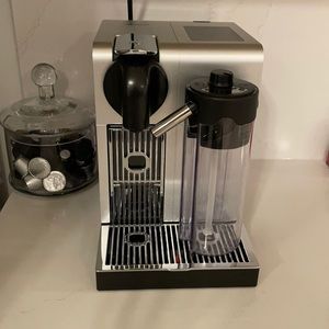 Nespresso De’Longhi Latissma Pro